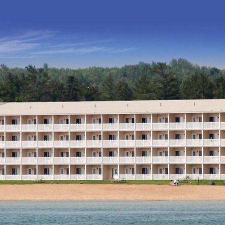 Mackinaw Beach And Bay Inn & Suites Mackinaw City Kültér fotó