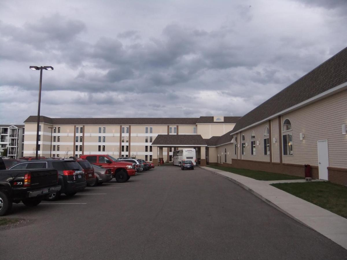 Mackinaw Beach And Bay Inn & Suites Mackinaw City Kültér fotó