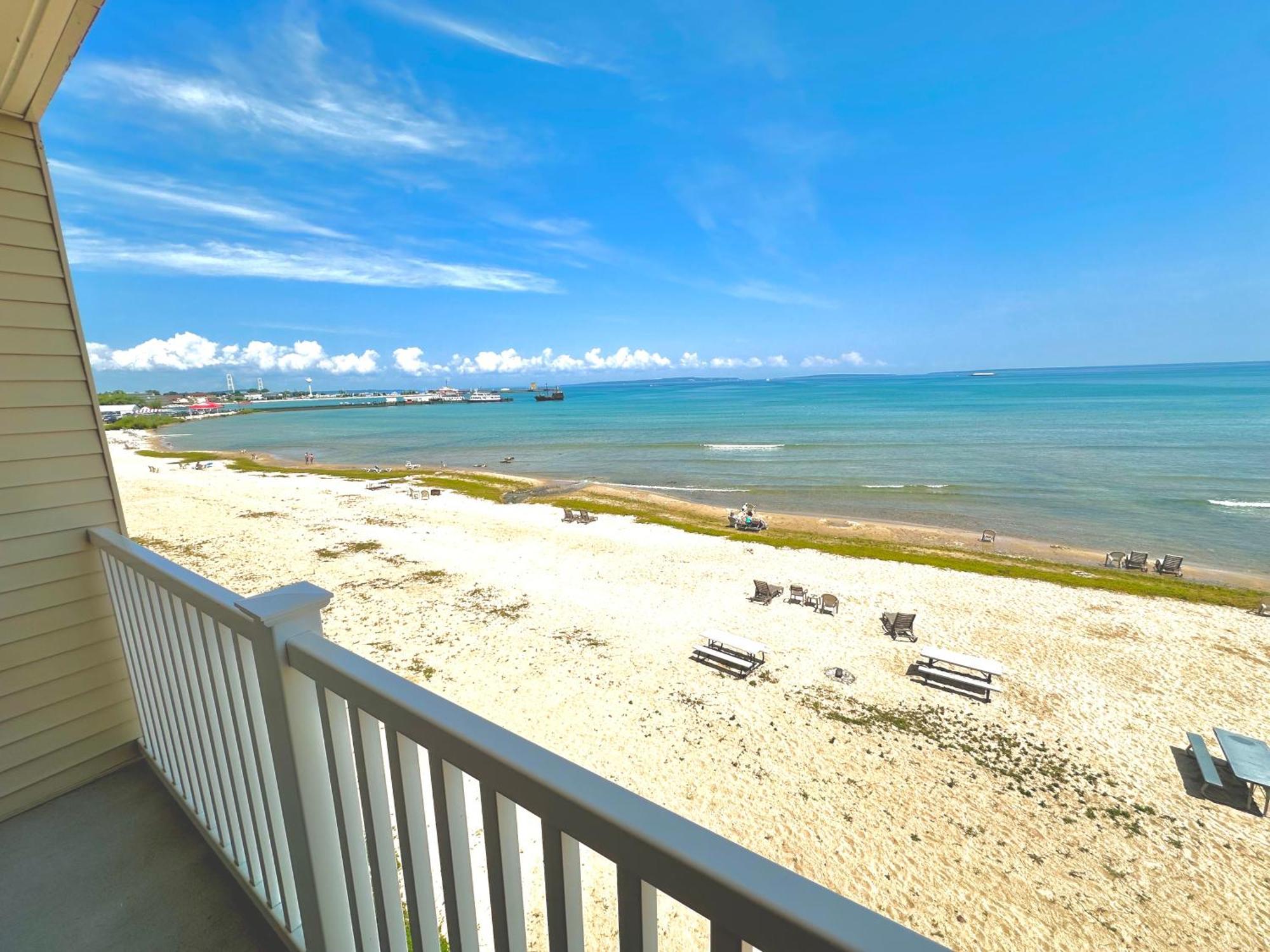 Mackinaw Beach And Bay Inn & Suites Mackinaw City Kültér fotó