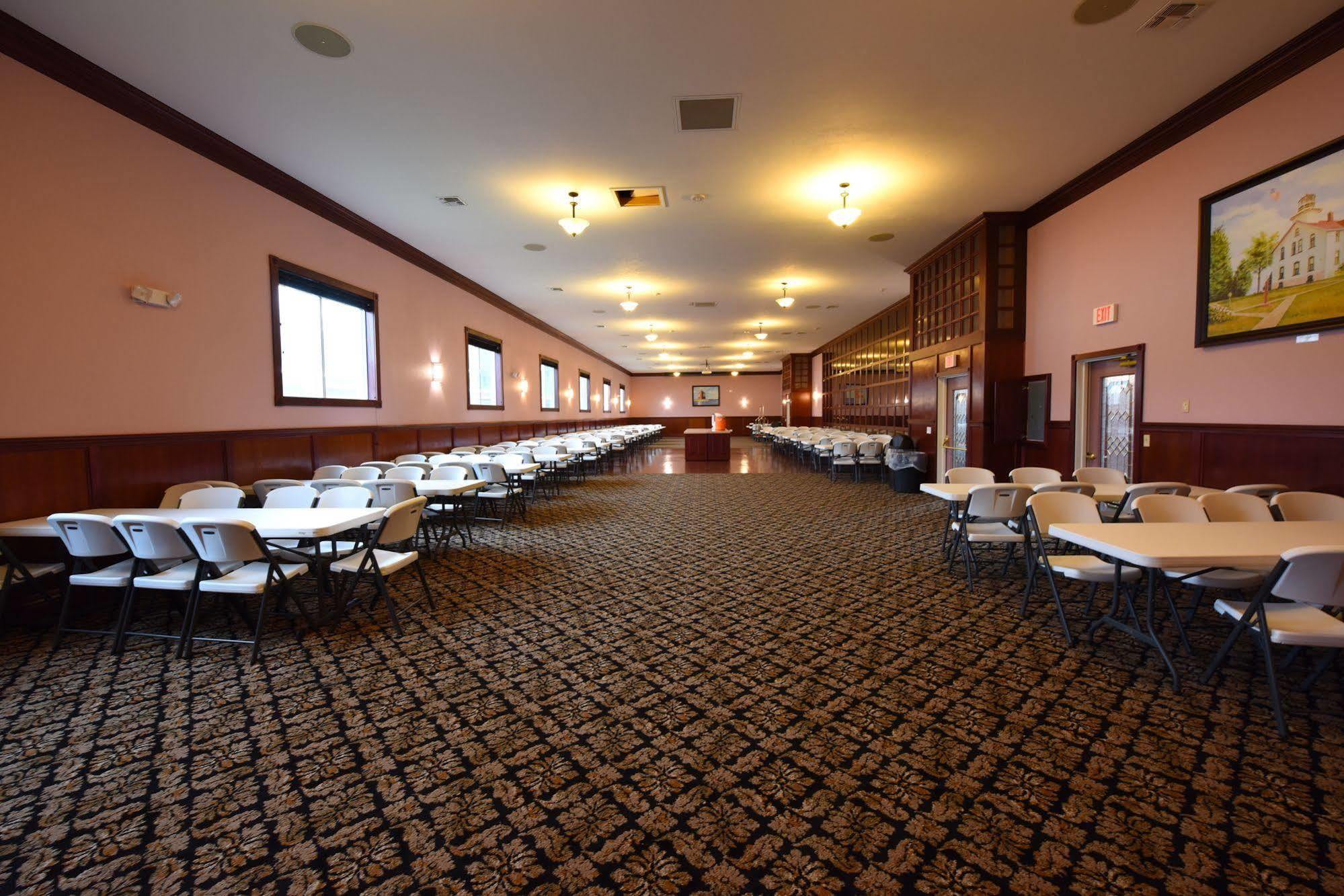 Mackinaw Beach And Bay Inn & Suites Mackinaw City Kültér fotó
